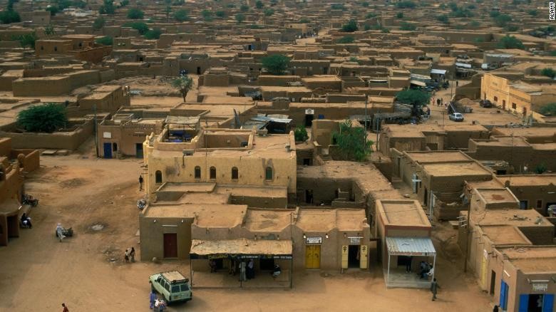 Thành phố sa mạc Agadez. Ảnh: CNN