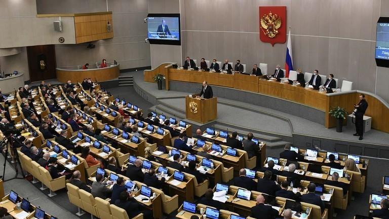 Duma Quốc gia Nga đã bỏ phiếu ủng hộ một nghị quyết, do Đảng Cộng sản đưa ra, kêu gọi ông Putin công nhận nền độc lập của Donetsk và Lugansk. Ảnh: RIA Novotis