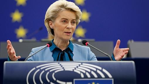 Chủ tịch Ủy ban Châu Âu Ursula von der Leyen có bài phát biểu tại Nghị viện Châu Âu, ngày 16/2/2022 ở Strasbourg. Ảnh: AP