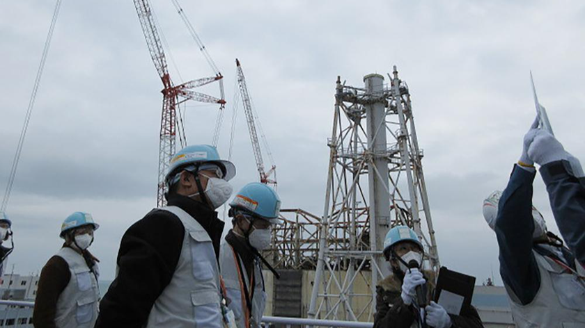 Các thành viên của IAEA, có chuyến tham quan thị trường nhà máy hạt nhân Fukushima ở thị trấn Okuma, tỉnh Fukushima, đông bắc Nhật Bản ngày 15/2/2022. Ảnh do Tokyo Electric Power Company Holdings (TEPCO) cung cấp phát qua AP