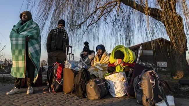 Theo thống kê của Văn phòng Cao ủy Liên hợp quốc về người tị nạn, hiện có hơn 870.000 người phải rời bỏ Ukraine do cuộc xung đột đang diễn ra ở quốc gia Đông Âu này. Ảnh: AFP
