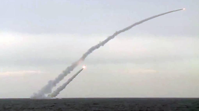 Các tàu tên lửa của Đội tàu Caspi đã thực hiện các cuộc tấn công bằng vũ khí chính xác cao vào các cơ sở của 'kẻ thù' trên đảo Chechnya ở Biển Caspi trong cuộc tập trận ngày 1-8/10/2018. Ảnh minh hoạ: Bộ Quốc phòng Nga/TASS