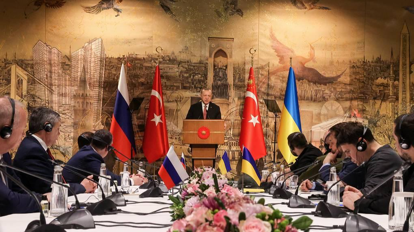 Tổng thống Thổ Nhĩ Kỳ Tayyip Erdogan phát biểu tại cuộc đàm phán Nga - Ukraine hôm 29/3 ở Istanbul. Ảnh: TASS