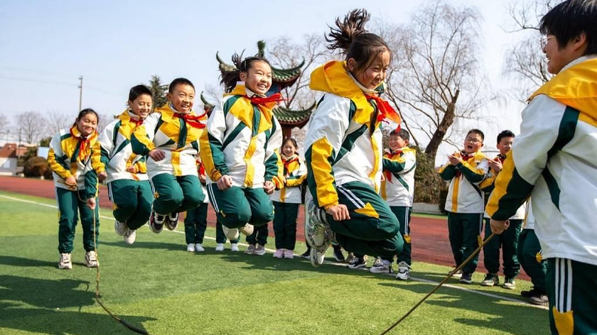 Học sinh tại trường tiểu học trung tâm thị trấn Nanmo ở Hải An, tỉnh Giang Tô, miền Đông Trung Quốc, ngày 21/2/2022. Ảnh: China Daily