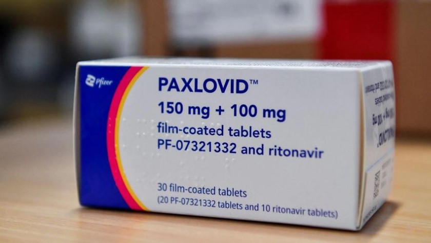 Một hộp thuốc điều trị COVID-19 Paxlovid tại bệnh viện Misericordia ở Grosseto, Italy. Ảnh: Reuters (chụp ngày 8/2/2022)