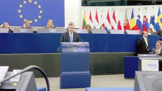 Thủ tướng Ý Mario Draghi có bài phát biểu vào ngày 3/5 tại Nghị viện Châu Âu ở Strasbourg, miền đông nước Pháp. Ảnh: AP