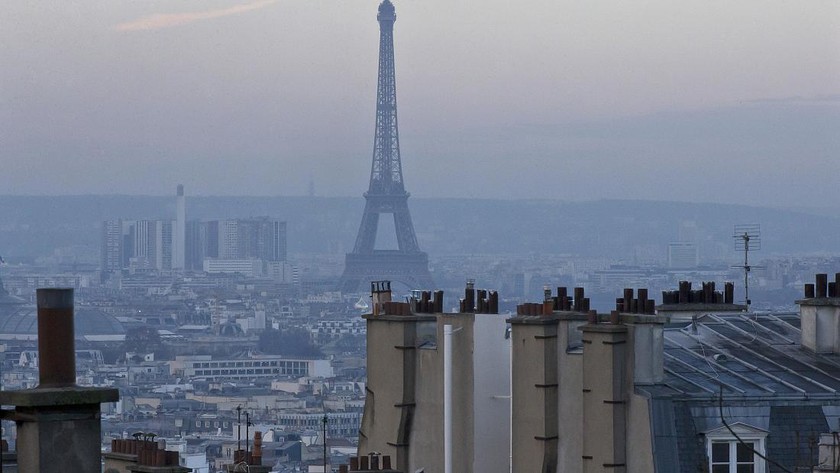 Một công dân Pháp đã kiện chính phủ vì tình trạng ô nhiễm không khí gia tăng ở Paris. Ảnh: AP