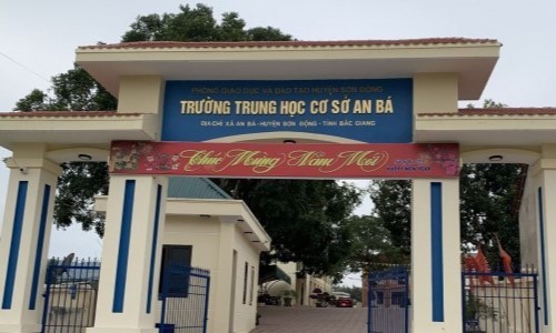 Trường THCS An Bá, huyện Sơn Động, tỉnh Bắc Giang - nơi nữ sinh C. theo học. Ảnh: Vietnamnet