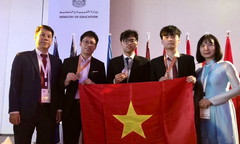 Đội tuyển Việt Nam tham dự Olympic Sinh học quốc tế năm 2023.