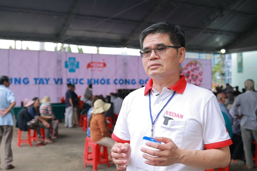 Ông Ko Chung Chih - Phó Tổng Giám Đốc công ty Vedan Việt Nam trả lời phỏng vấn tại sự kiện.