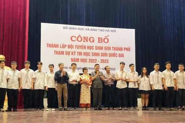 Học sinh Hà Nội tham dự kỳ thi học sinh giỏi quốc gia năm học 2022 - 2023.