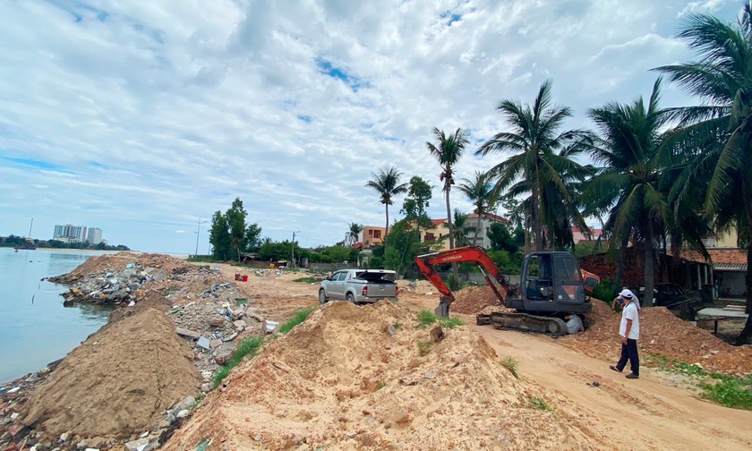 7 thửa đất thổ cư của các hộ dân phải bỏ hoang vì vướng quy hoạch “treo”. 
