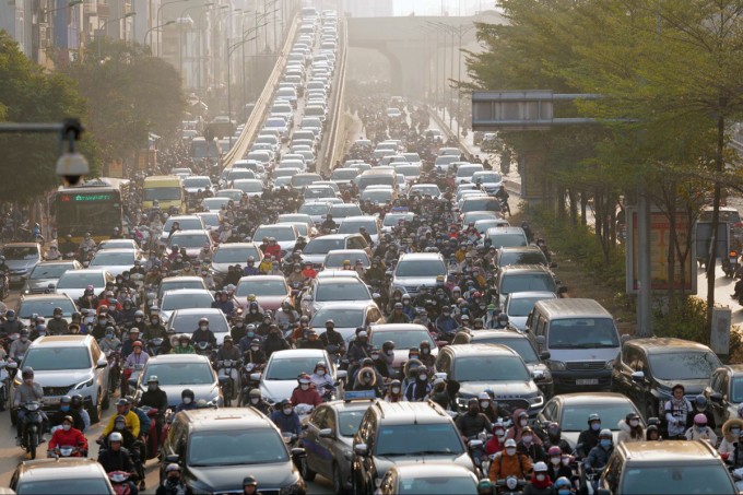  Một cảnh ùn tắc giao thông tại Hà Nội. (Hình: M.Thương)