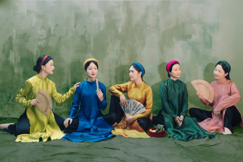 Thông qua Dự án “Phụ nữ trong tranh”, Luk BaoNgoc Photography đã “làm mới” vẻ đẹp của những tác phẩm kinh điển bằng ngôn ngữ nhiếp ảnh, tôn vinh và bảo tồn nét đẹp truyền thống của phụ nữ Việt Nam. (Nguồn: Internet)