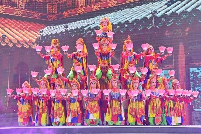Một tiết mục tại Festival Ninh Bình 2022 - Tràng An kết nối di sản. (ảnh: P.V)