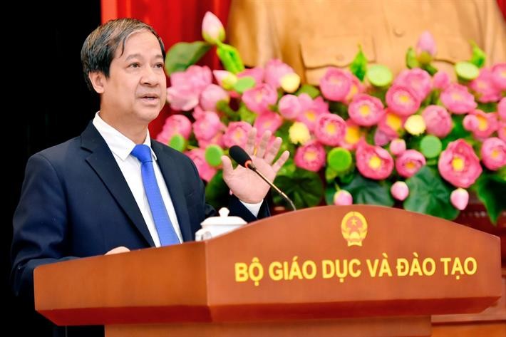 Bộ trưởng Nguyễn Kim Sơn phát biểu tại hội nghị. Ảnh: Bộ GD