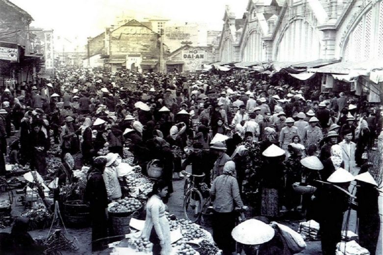 Chợ Đồng Xuân xưa - Ảnh: Trung tâm lưu trữ Quốc gia I 