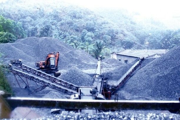 Công ty Cổ phần Khai thác Chế biến Khoáng sản Lào Cai bị phạt 2,1 tỷ đồng vì vi phạm lĩnh vực bảo vệ môi trường. Ảnh: TH