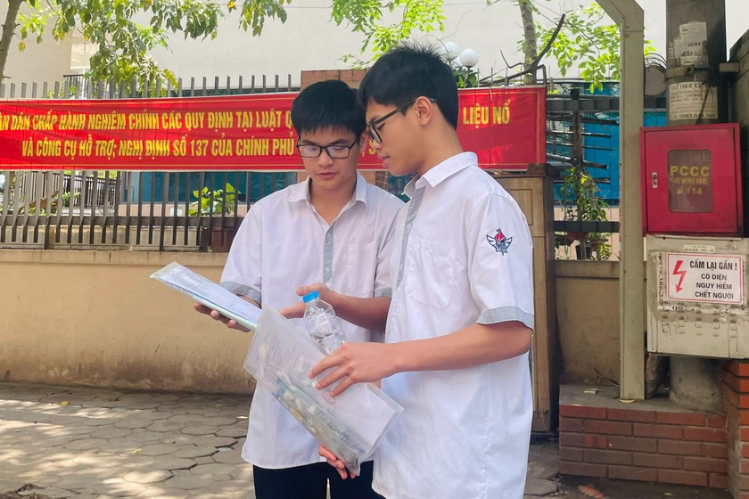 Thí sinh tham dự kỳ thi tốt nghiệp THPT năm 2023 ở Hà Nội. Ảnh: Minh Trang