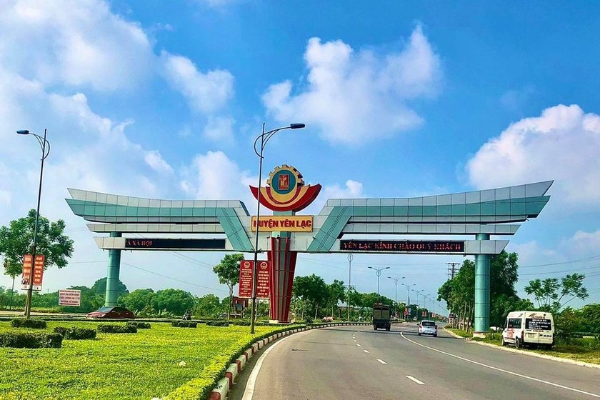 Nhiều tuyến đường ở huyện Yên Lạc (Vĩnh Phúc) được đầu tư nâng cấp giúp kết nối giao thông góp phần thúc đẩy phát triển kinh tế - xã hội. (Ảnh: PV) 