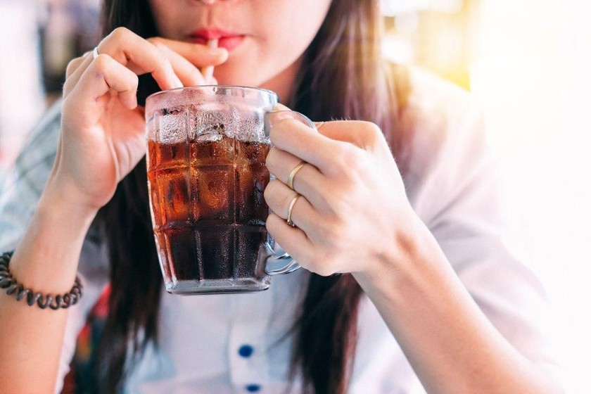 Trong 10 năm qua, trung bình mỗi người Việt uống 1 lít đồ uống có đường/tuần. (Ảnh minh họa - Nguồn: Shutterstock)