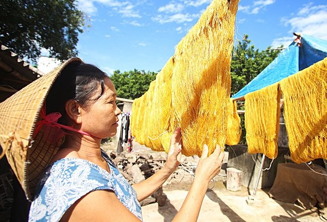 Về Nam Định ghé thăm làng nghề tơ tằm Cổ Chất 