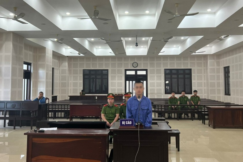 Nguyễn Phước Long tại tòa.