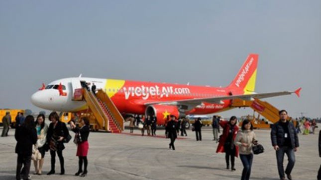 Vụ VietJet Air hạ cánh nhầm địa chỉ: Hàng loạt cá nhân bị đình chỉ công tác