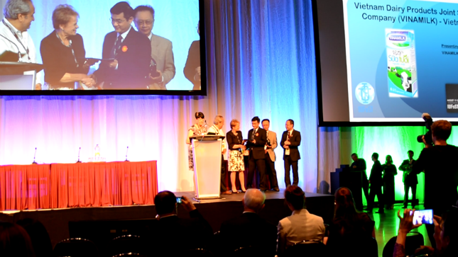 Vinamilk đoạt giải thưởng công nghiệp thực phảm toàn cầu IUFoST 2014 tại Montreal, Canada