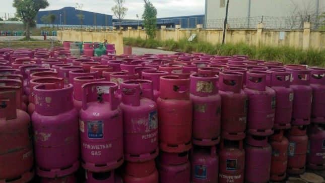 Hàng nghìn vỏ bình gas của các thương hiệu khác tại Công ty Hà Phong
