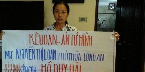 Mẹ bị án Hồ Duy Hải cho biết TAND Tỉnh Long an thông báo sắp tử hình Hồ Duy Hải, bà đang ra Hà Nội tiếp tục kêu oan cho con. 