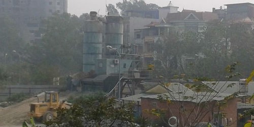 Hà Nội: Bụi bẩn, tiếng ồn tấn công khu dân cư