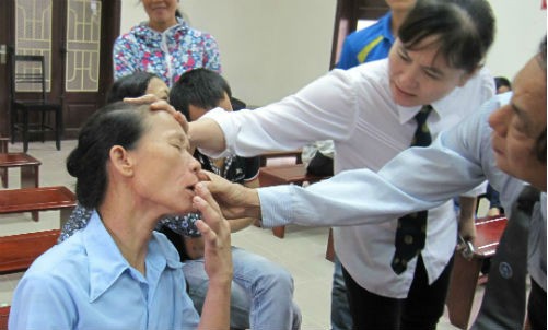 Hội đồng xét xử (HĐXX) phúc thẩm (lần 1) xem xét trực tiếp dấu vết trên thân thể và khẳng định bị hại Nguyễn Thị Thanh không có dấu vết thương tật.