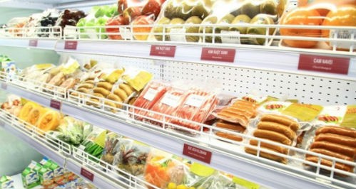 Người tiêu dùng chuyển từ mua sắm ở các chợ tạm sang mua hàng siêu thị và hàng nhập ngoại