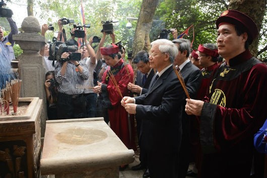 Tổng Bí thư Nguyễn Phú Trọng tham dự Lễ dâng hương ngày Giỗ Tổ năm 2016