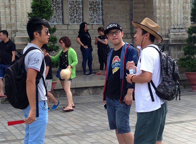 Tổng cục Du lịch yêu cầu Sở Du lịch Đà Nẵng khẩn trương thu thập chứng cứ về vụ hướng dẫn viên du lịch Trung Quốc thao túng và xuyên tạc lịch sử trên địa bàn (Ảnh: Tuổi trẻ)
