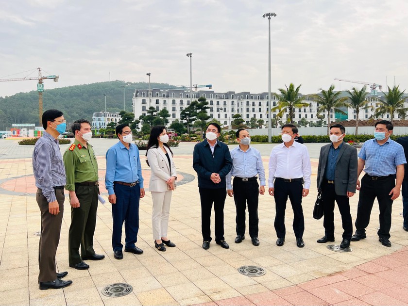 Phó Chủ tịch UBND TP Hải Phòng Lê Khắc Nam cùng lãnh đạo các Sở, ngành kiểm tra tiến độ dự án Khu du lịch Quốc tế Đồi Rồng.