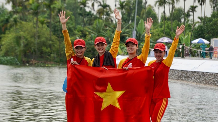 Trong ngày thi đấu cuối cùng (14/5), đội tuyển Đua thuyền Rowing nữ Việt Nam đã xuất sắc giành 4 Huy chương Vàng. 