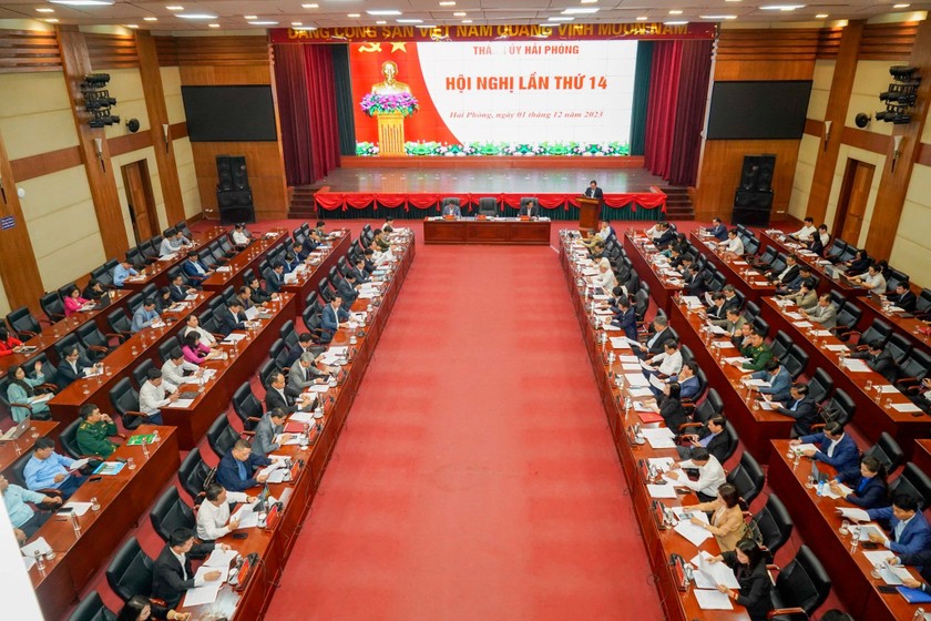Quang cảnh Hội nghị Thành uỷ lần thứ 14.