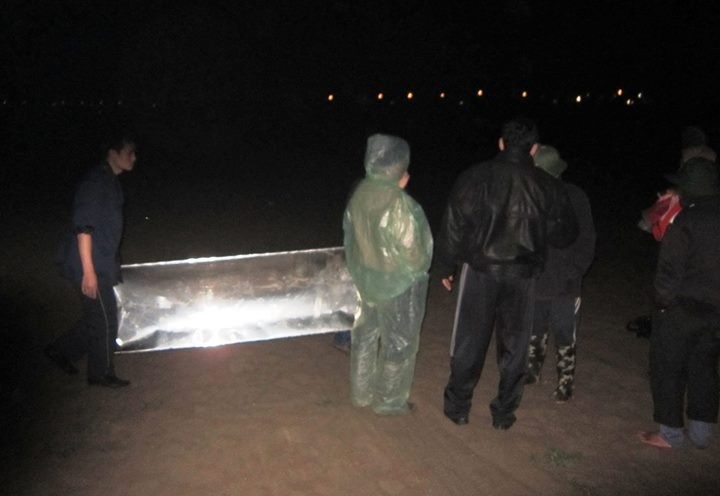 Phát hiện thi thể phụ nữ trẻ trôi trên sông Hồng