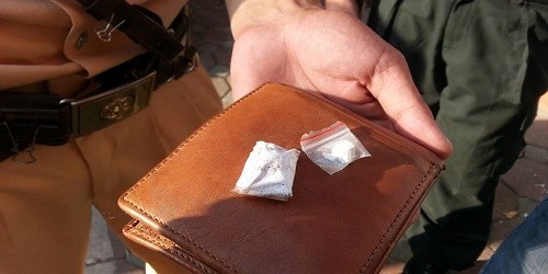 Giấu ma túy đá trong miệng vẫn không "qua mắt" cảnh sát 141
