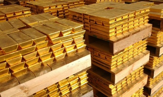 Giá vàng trong nước 'nhích lên' nhẹ so với vàng thế giới