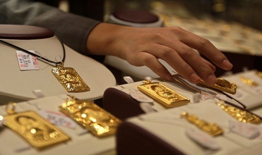 Thị trường vàng xuống đáy chờ kế hoạch giảm thuế