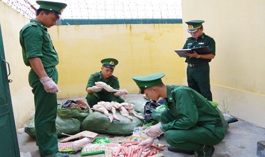 Lào Cai: Thu giữ hơn 200kg thực phẩm không rõ nguồn gốc
