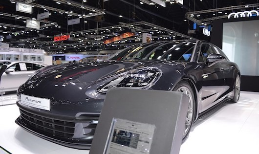 Cận cảnh Porsche Panamera 4 e-hybrid Sport Turismo giá hơn 6 tỷ