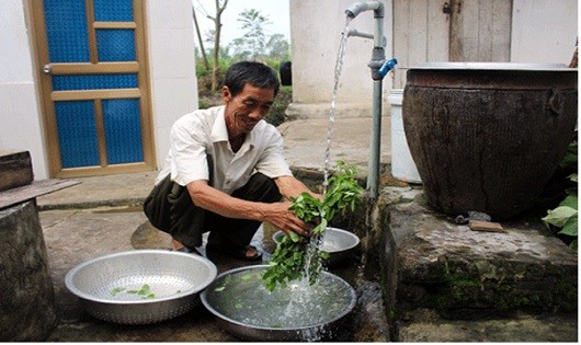 Nhờ nguồn vốn tín dụng chính sách, nước sạch và công trình vệ sinh hợp chuẩn đã đến với nhiều người dân trên khắp các vùng nông thôn Việt Nam