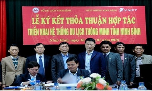 Ký kết thoả thuận hợp tác triển khai hệ thống du lịch thông minh tỉnh Ninh Bình