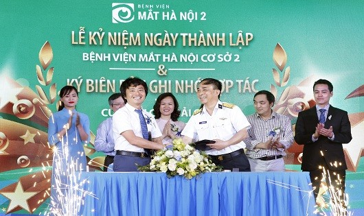 Bệnh viện Mắt Hà Nội 2 và Cục hậu Cần – Quân chủng Hải Quân Việt Nam ký kết ghi nhớ hợp tác