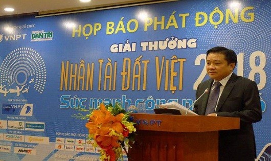 Ông Huỳnh Quang Liêm - Phó Tổng giám đốc VNPT phát biểu trong lễ phát động Giải thưởng Nhân tài Đất Việt năm 2018