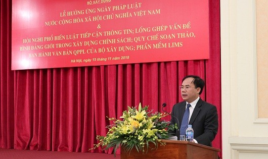 Thứ trưởng Bộ Xây dựng Nguyễn Văn Sinh phát biểu trong Lễ Hưởng ứng Ngày pháp luật tại Bộ Xây dựng